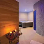 Awesome In With Sauna Apartman