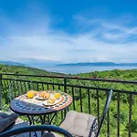 Apartman Awesome In With Sauna Labin